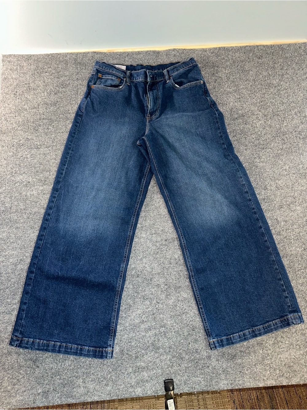 Gap High Rise Wide Leg Stride Jeans. Wide Legs with a Baggy Fit. Women’s size 12